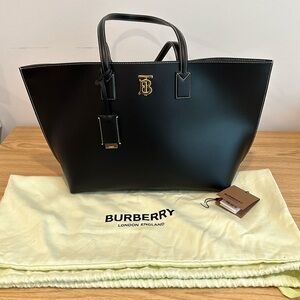 Burberry black tote